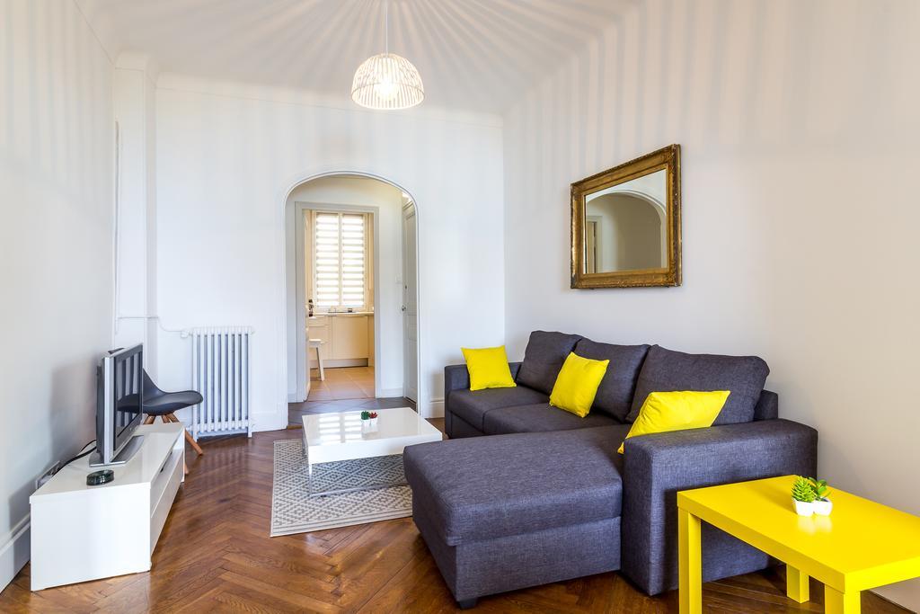 Beautiful Apartment By The Sea Front Ницца Экстерьер фото